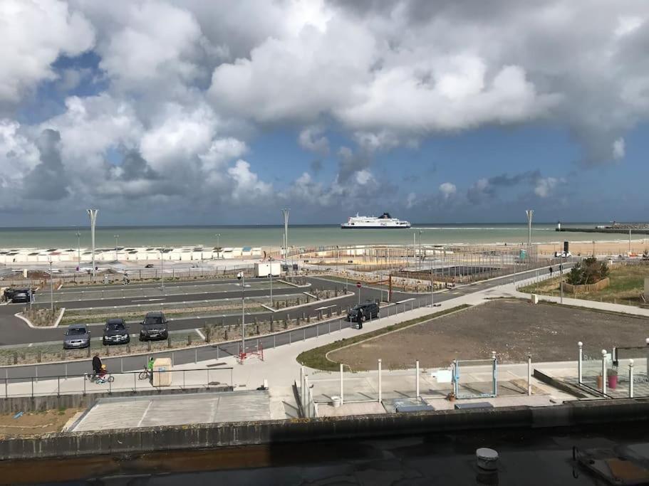 Bienvenue Chez Moi Appartement Calais Buitenkant foto